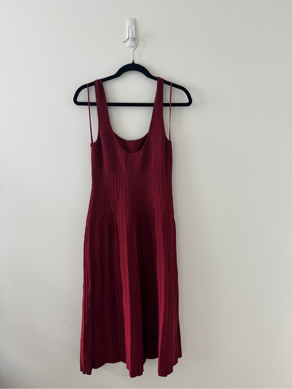 STAUD Ellison NWT Pleated Midi Dress in Burgundy - Picture 5 of 7